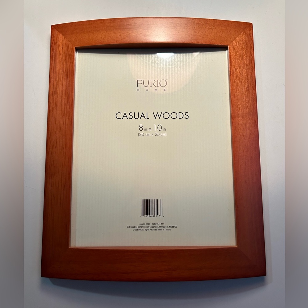 Furio home 8x10 wood frame